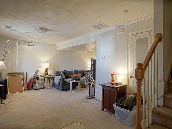 4th image of 80 Salem Ln