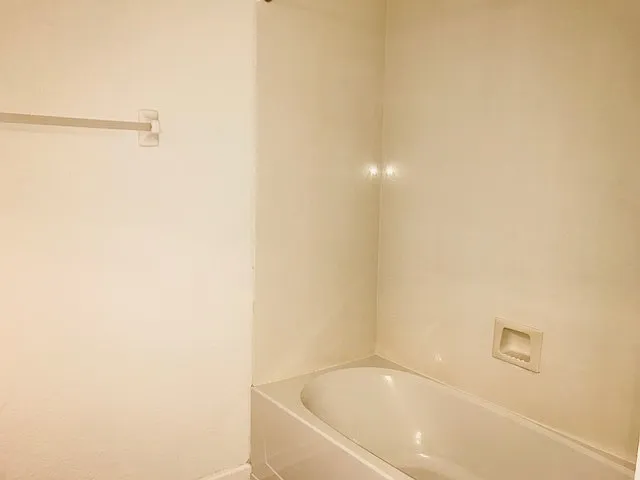 953 Rock Harbor Ave — Photo 16