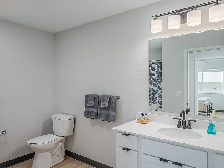 1075 4th St NE #311 — Photo 7