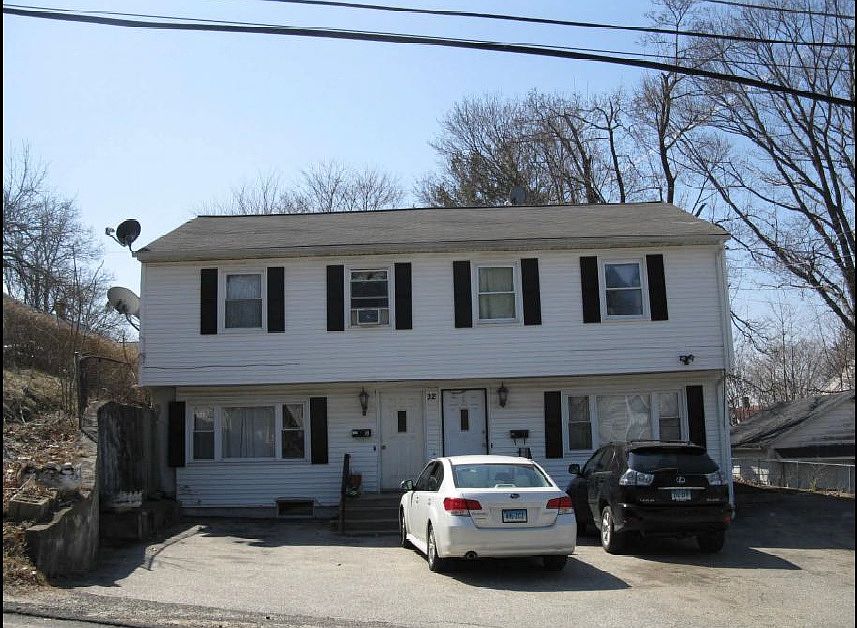 2nd image of 32 Fairfield Ave