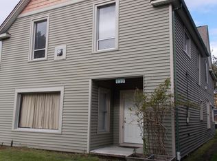 627 N Pine St APT 2, Tacoma, WA 98406