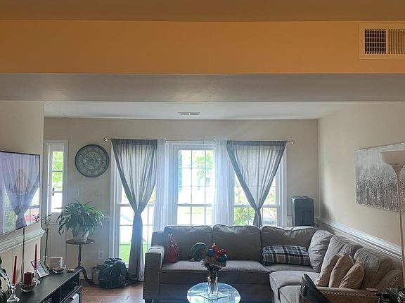 2nd image of 10423 Copeland Dr