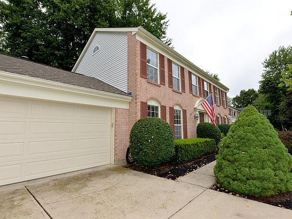 2nd image of 10270 Meadowknoll Dr