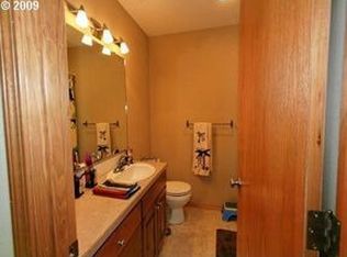 675 W 1st St, Newberg, OR 97132