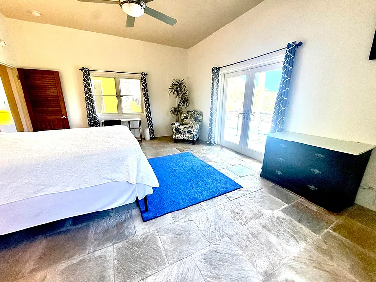 65 Hope & Carton H Eb St — Photo 31