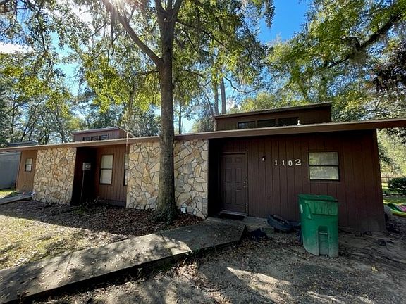 4th image of 1102 Langdale Cir