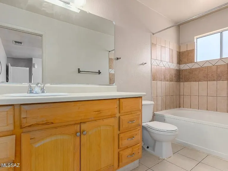 1940 W Chardonnay Dr — Photo 19