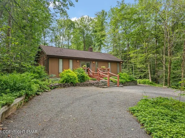 2435 Overlook Ln, Pocono Pines, PA 18350