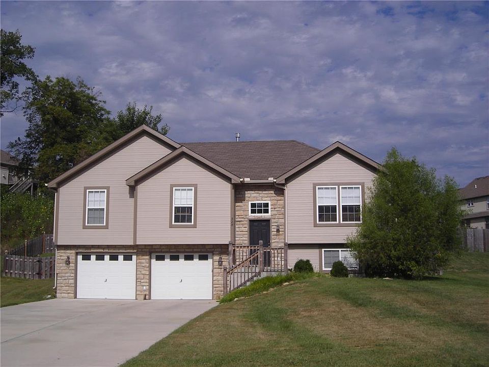 1st image of 528 Hillbrook Dr