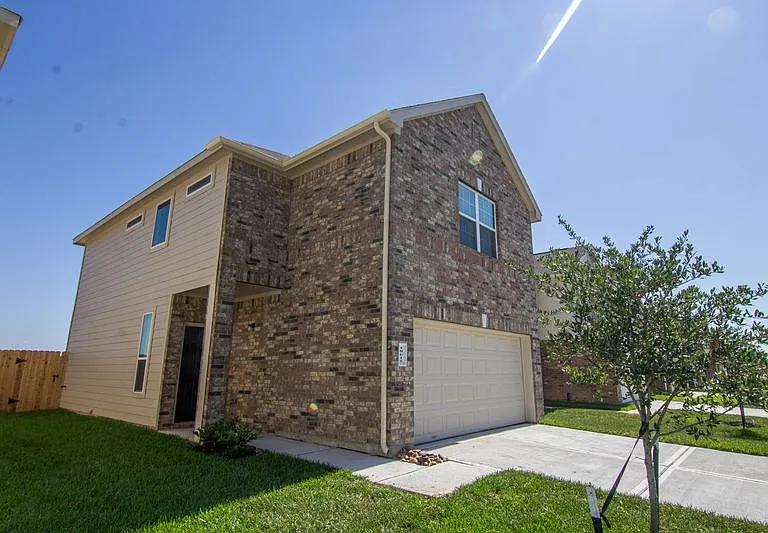 18615 Rock Flats Ravine Dr — Photo 3