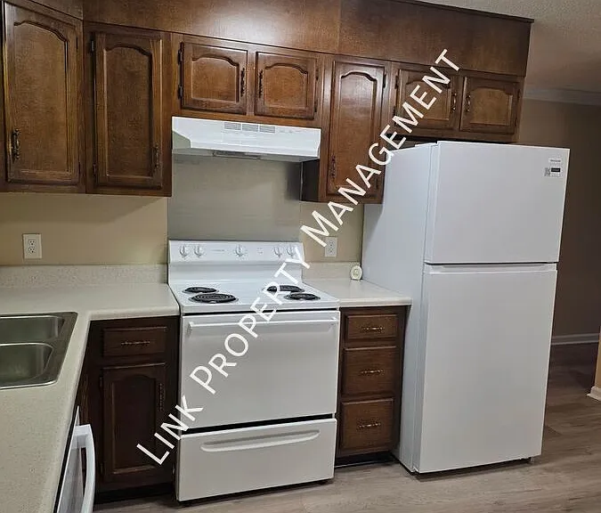 900 Peppermill Rd #900A — Photo 22