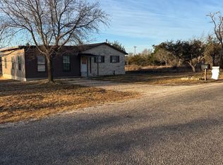 40 Deloris Dr, Harper, TX 78631