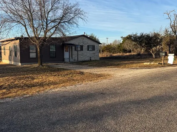 40 Deloris Dr, Harper, TX 78631