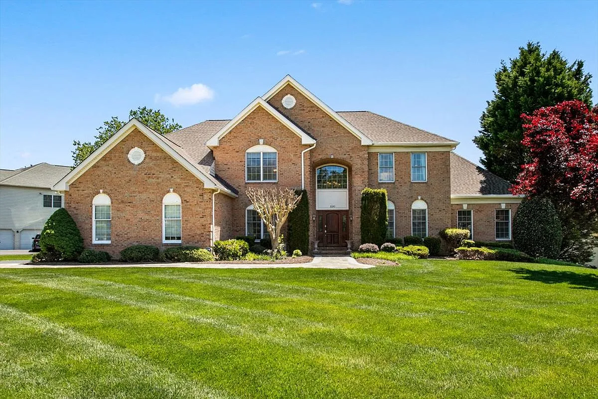 10243 Brittenford Dr — Photo 1