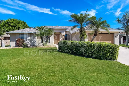 1347 Armory Dr NE Photo 1