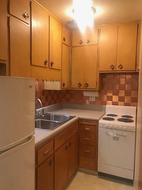1st image of 870 Dexter St APT 106