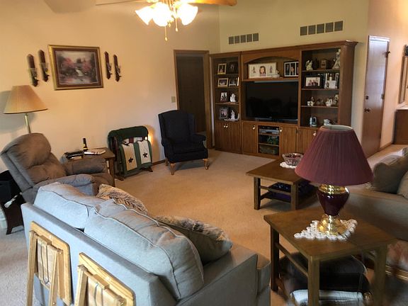 3rd image of 2606B Augusta Ln #B