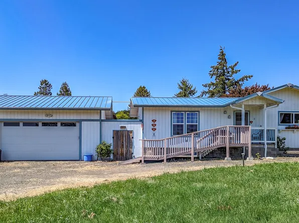 395 Williams Rd, Yoncalla, OR 97499