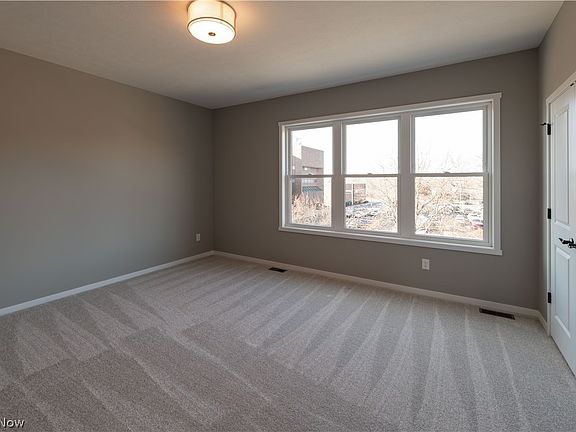5th image of 239 N Walnut St