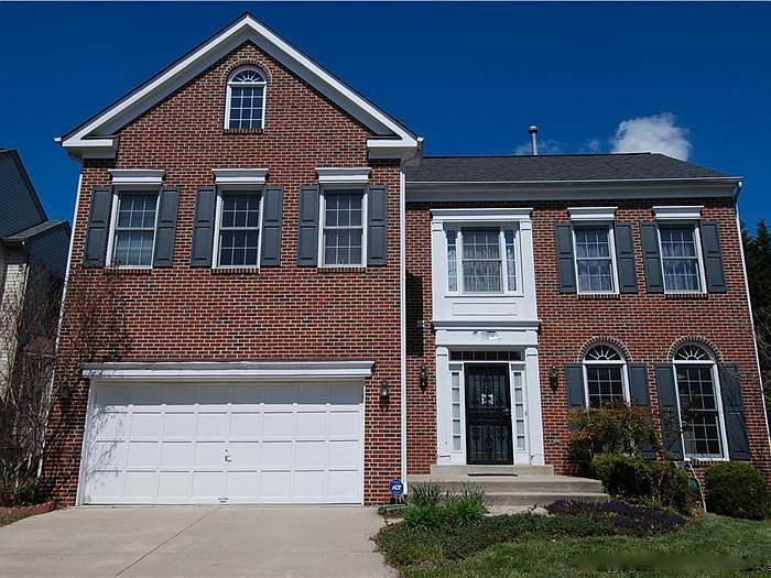 BEAUTIFUL FRONT; 2-CAR GARAGE