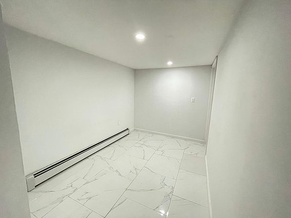 5th image of 18511 Jordan Ave #2