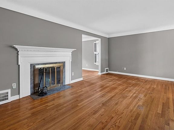 5th image of 1134 Argonne Rd