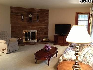 3rd image of 345 Sleepy Hollow Dr