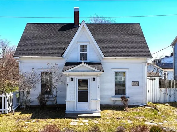 79 Frederick St, Saint Andrews, NB E5B 1Y9