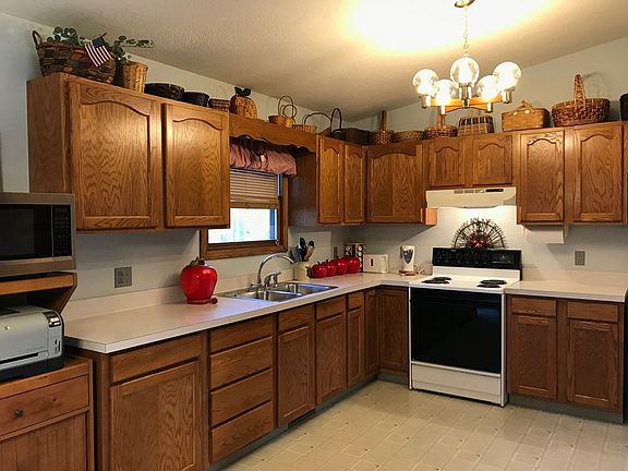 2nd image of 1248 Laurel Dr