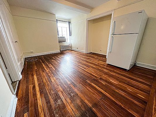 1st image of 5 Tudor City Pl APT 1035