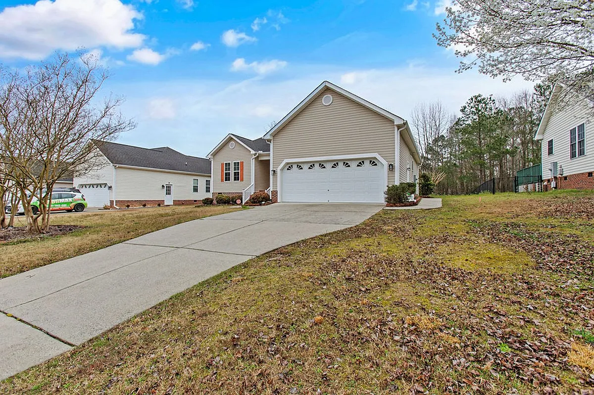 Building Photo - 540 Hunter Way
