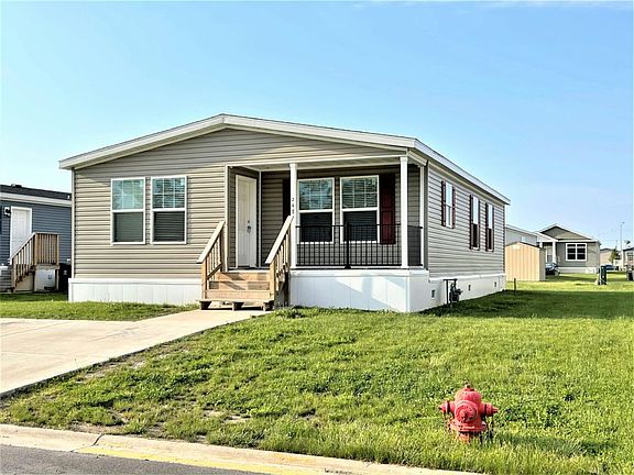3rd image of 248 Canary Dr