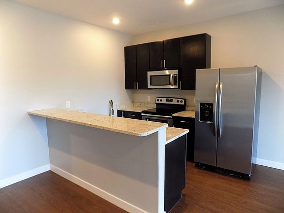 2nd image of 4321-4325 Manchester Ave #305