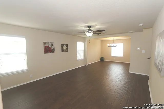 3 bed, 2.5 bath, 2088 sqft, $1,650 — Photo 2