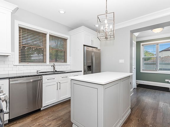 3rd image of 2947 N 74th Ave