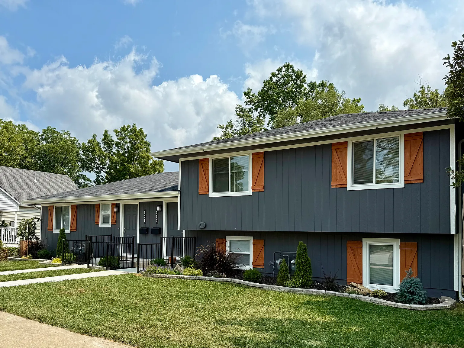2 bed, 727 sqft, $1,295 — Photo 2