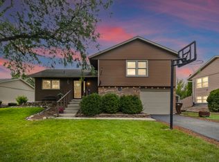 8160 W Norwood Dr, Frankfort, IL 60423