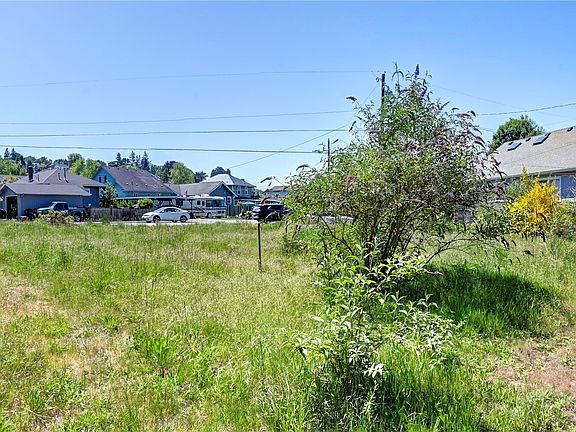 5th image of 3135 Tulalip Avenue