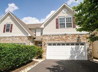 42 Haddon Ct #42, Pennington, NJ 08534