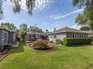 609 Hollingsworth Dr, Los Altos, CA 94022