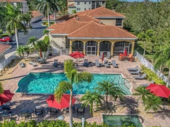 4430 Botanical Place Cir APT 303, Naples, FL 34112