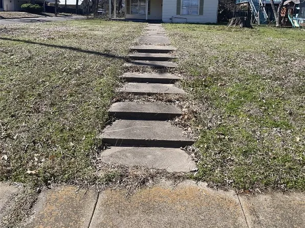 543 Davis St S, Sulphur Springs, TX 75482