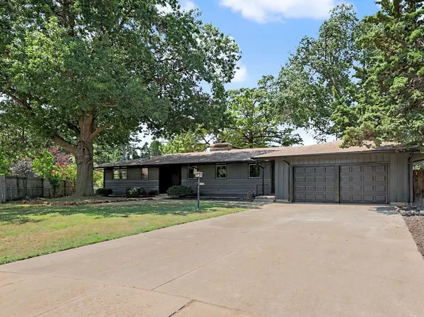 3321 E Bellaire Ct, Wichita, KS 67218