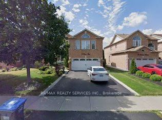 71 Pertosa Dr, Brampton, ON L6X 4W7