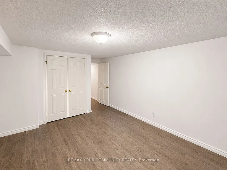 77 Beswick Dr #LOWER — Photo 8
