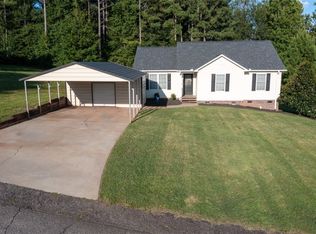 107 Sycamore Dr, Pickens, SC 29671