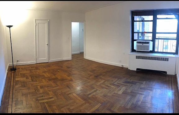 2nd image of 208 E 28th St APT 4F