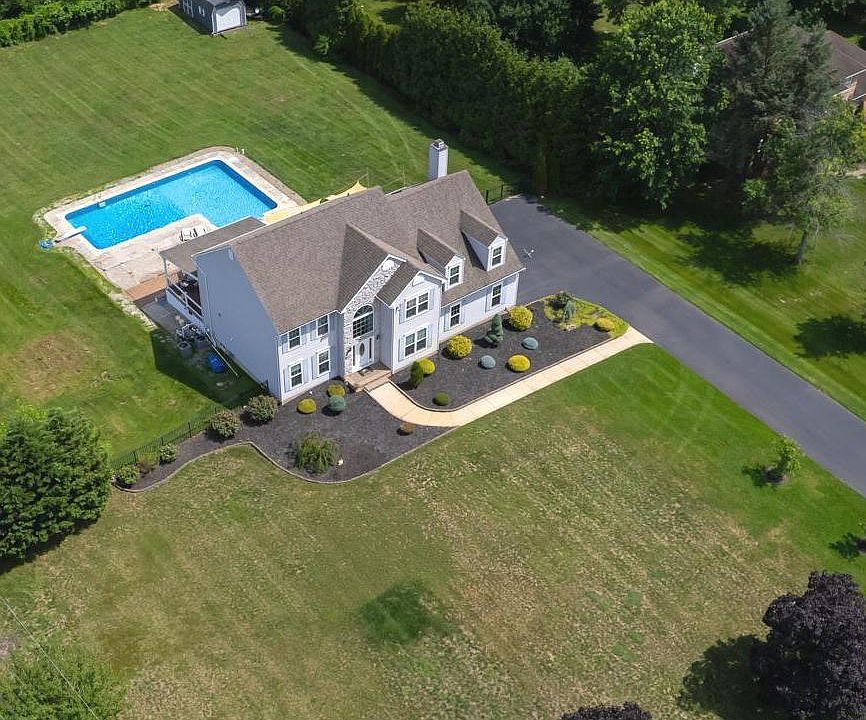 1st image of 106 Kirschling Dr