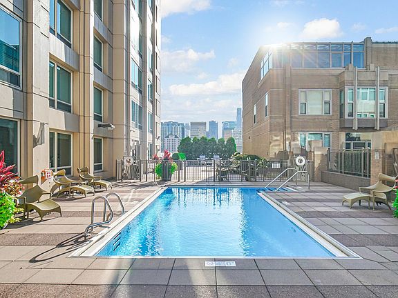 4th image of 33 W Ontario St APT 53AB