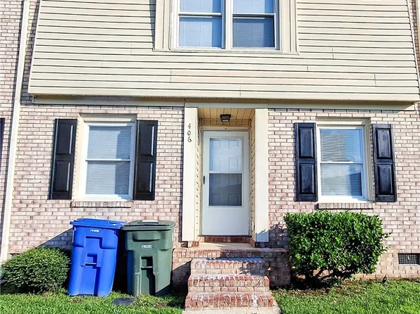 406 Kirkcaldy Ct, Fayetteville, NC 28314